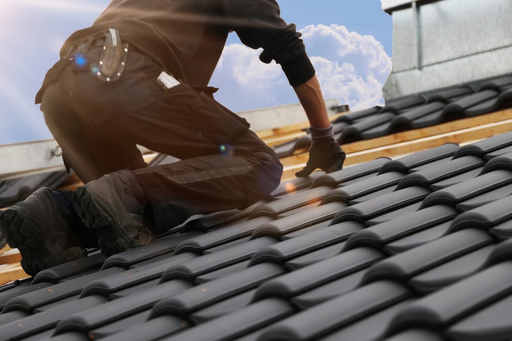 Roofing work, new covering of a tiled roof